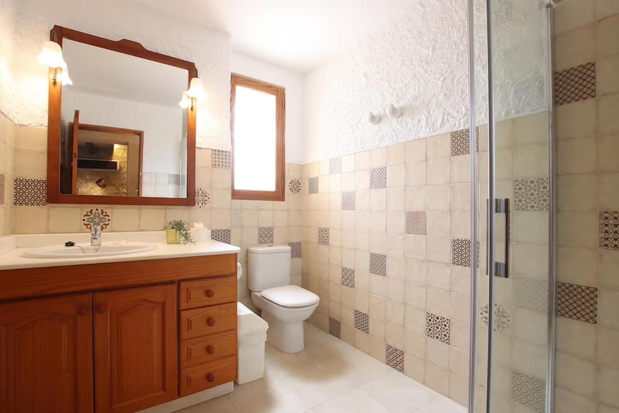 Villa Rustic House Recently Renovated With Views To The Mountains By Renthousing *