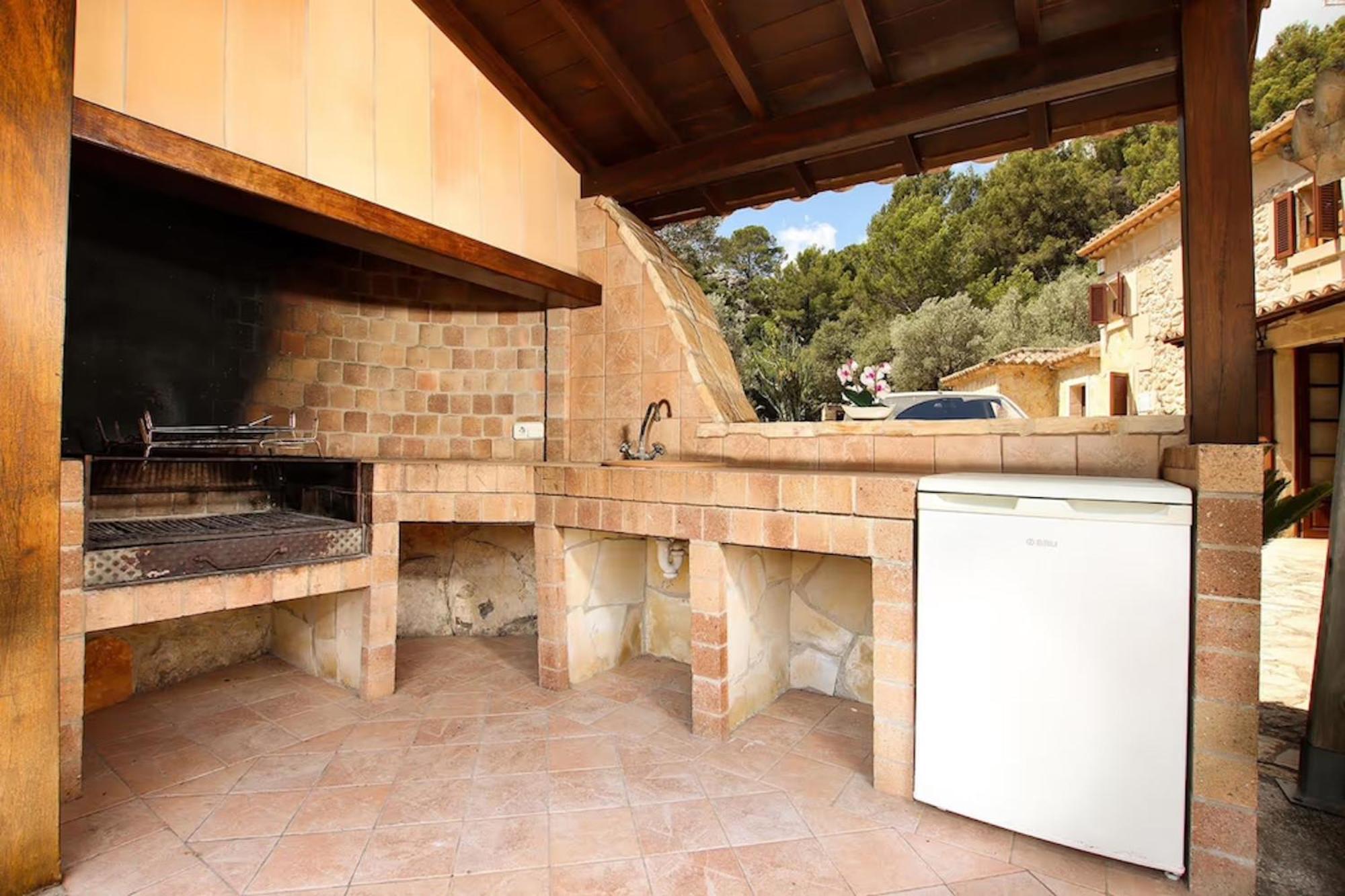 Villa Rustic House Recently Renovated With Views To The Mountains By Renthousing Pollença