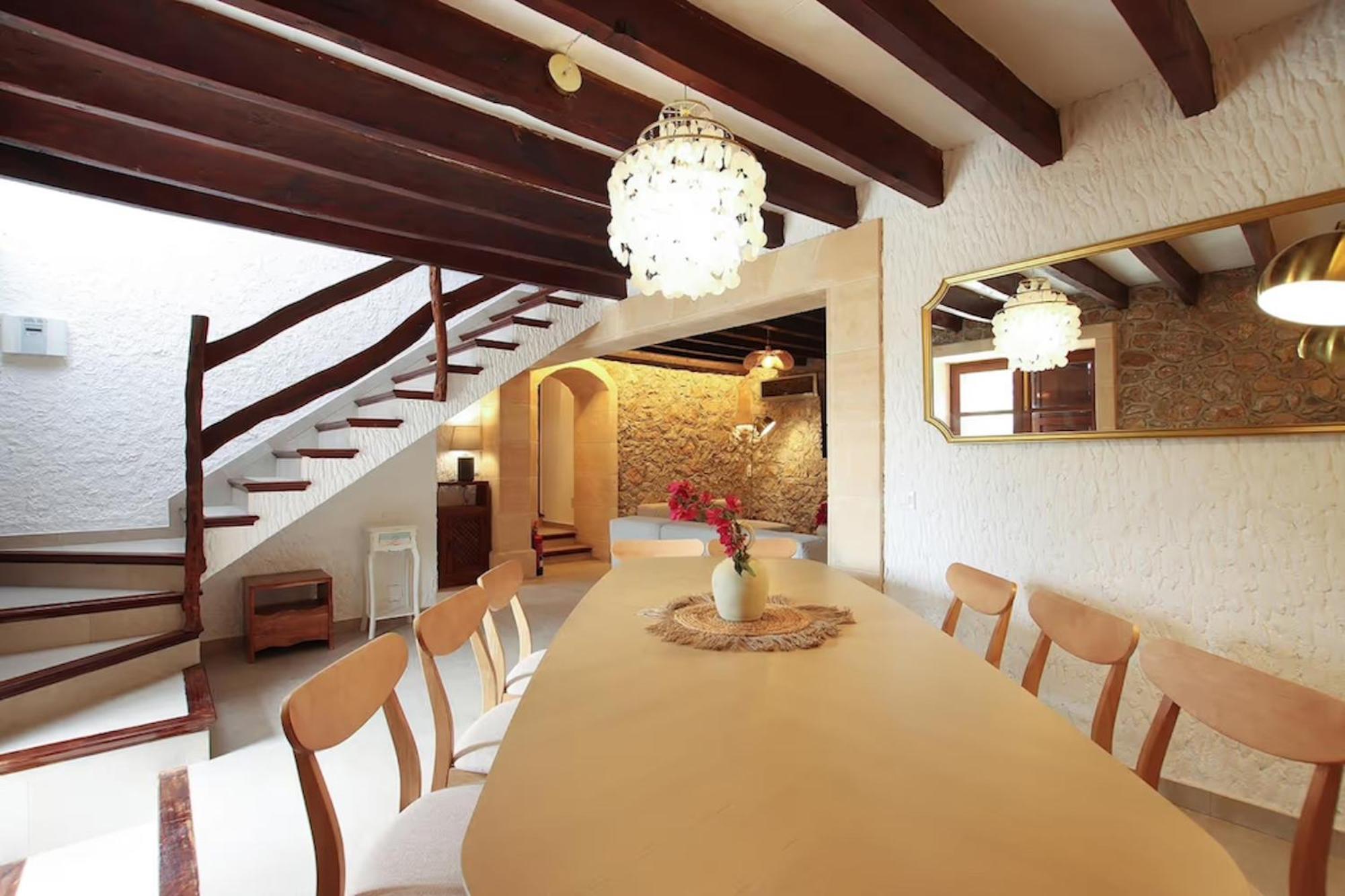 Rustic House Recently Renovated With Views To The Mountains By Renthousing Villa