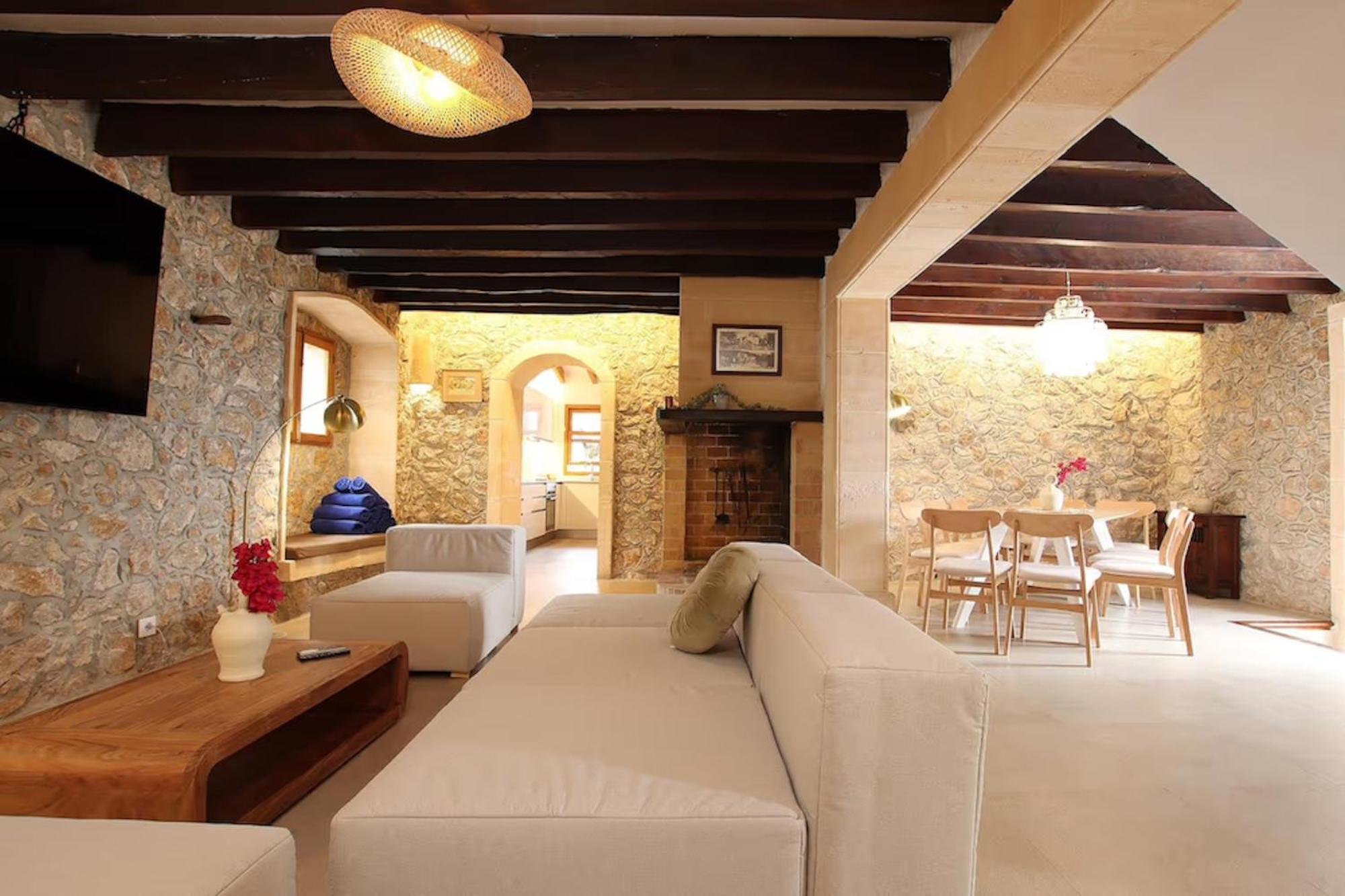 Villa Rustic House Recently Renovated With Views To The Mountains By Renthousing *