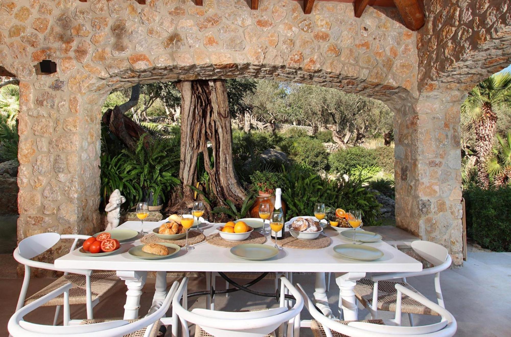 Villa Rustic House Recently Renovated With Views To The Mountains By Renthousing Pollença